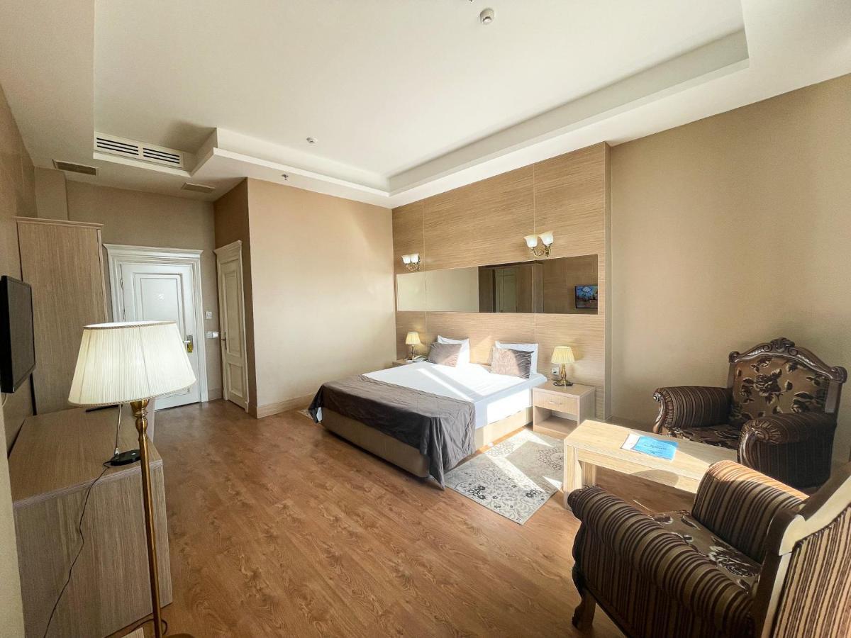 Nobel Hotel Baku Exteriör bild