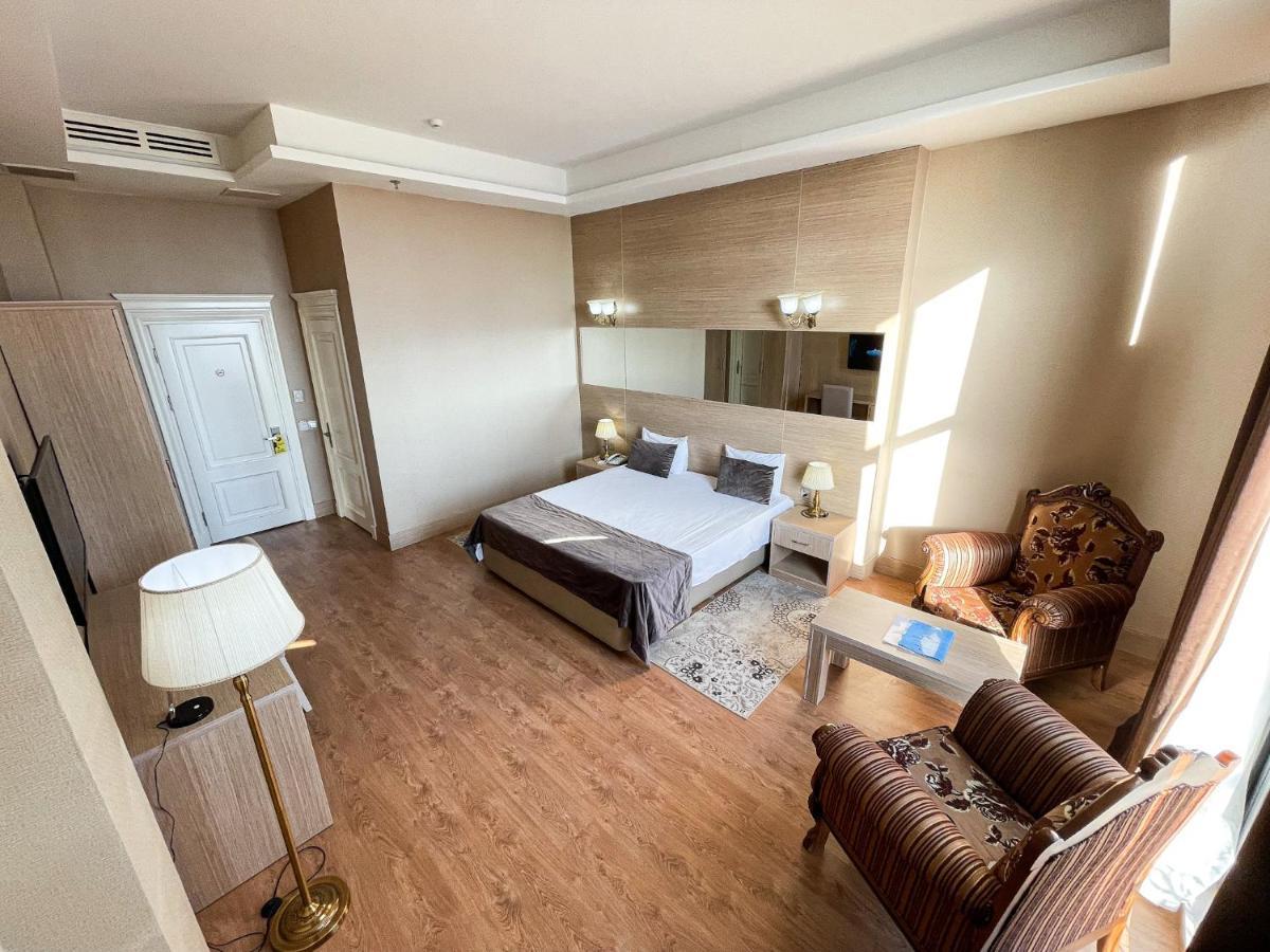 Nobel Hotel Baku Exteriör bild