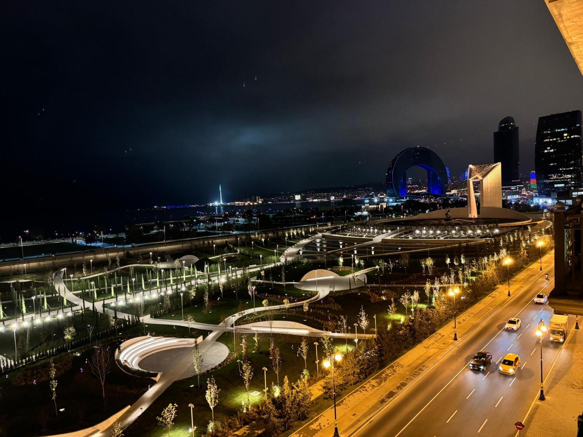 Nobel Hotel Baku Exteriör bild