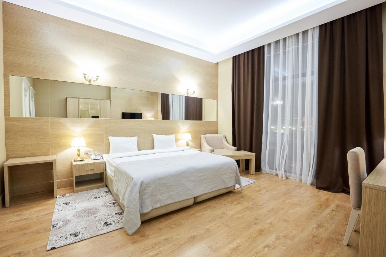 Nobel Hotel Baku Exteriör bild