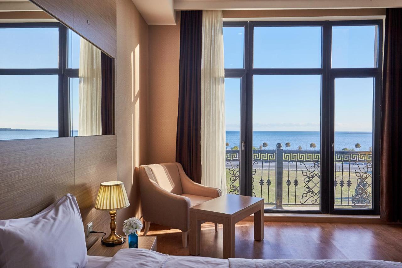 Nobel Hotel Baku Exteriör bild