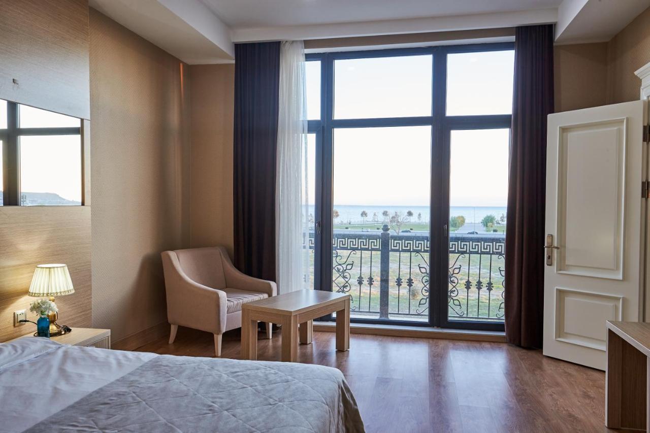 Nobel Hotel Baku Exteriör bild